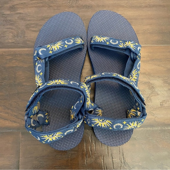 New in the box Teva original universal strap sun moon samib sandals size varies - Picture 6 of 8
